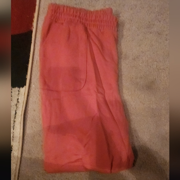 Sweatshirt and pant set - Picture 5 of 7